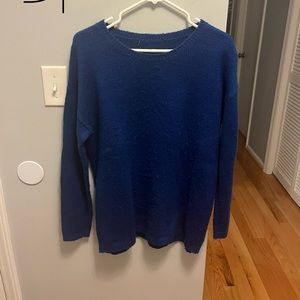 Lightly work still good condition. No tag would mark as small/medium.